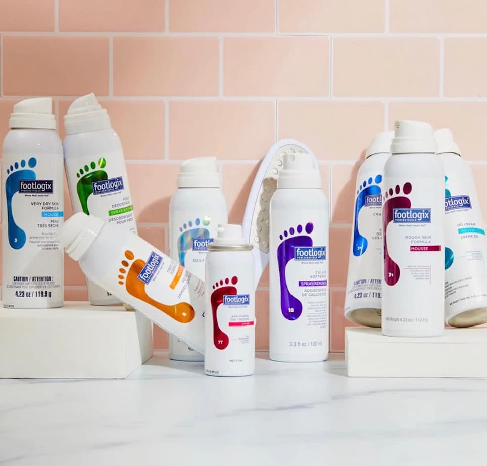De Footlogix voetverzorgingsproducten waarmee ik in de praktijk werk, waaronder de mousse voor zeer droge huid, de eeltverzachter en de voetdeodorant